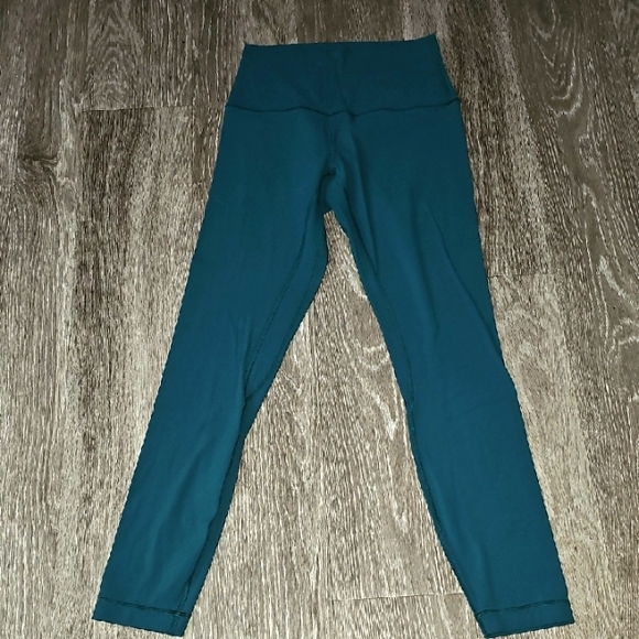 Lululemon Womens Align Leggings Sz 4!! Green In Color! Beautiful - Picture 1 of 8